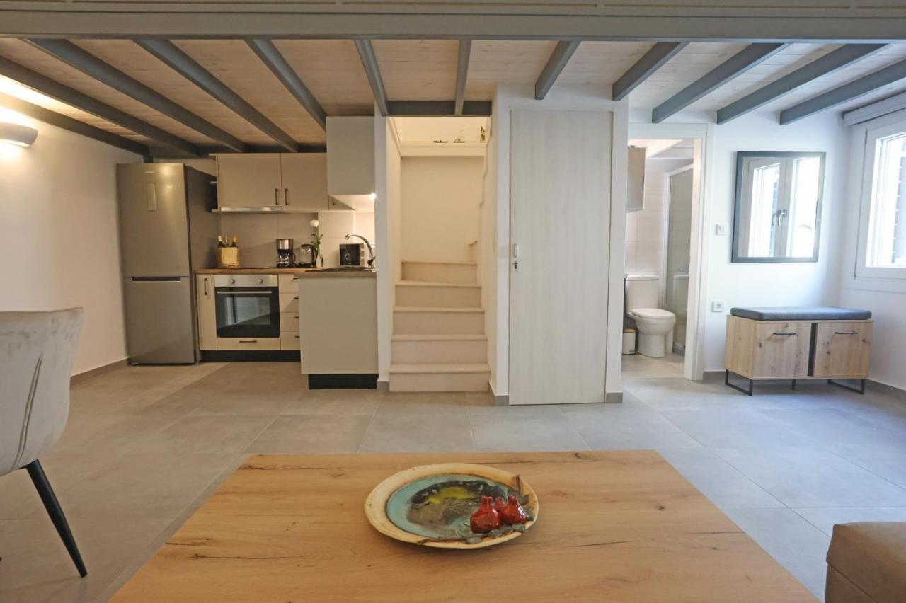 Modern Loft Syros Lägenhet Ermoupoli Exteriör bild